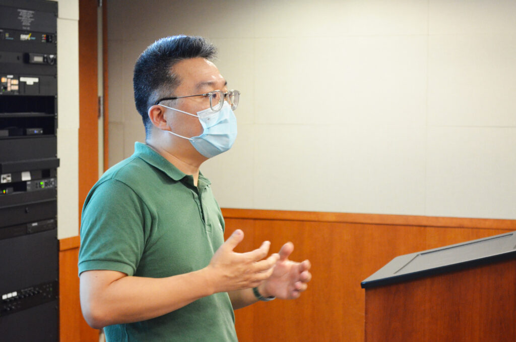 Lei Zhang addressing his class